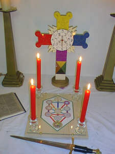 Arbre Kabbalistique pos sur un autel
